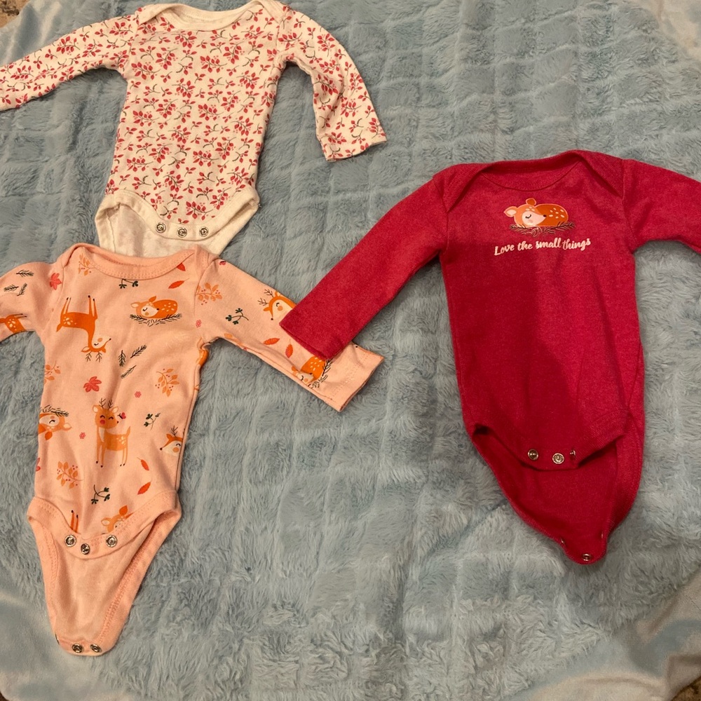 3 newborn baby long sleeve onsies